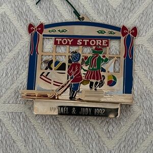 Lillian Verson Christmas ornaments brass.🌹🌹🌹